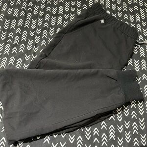 Men’s jogger figs scrubs XL tall. Great condition.